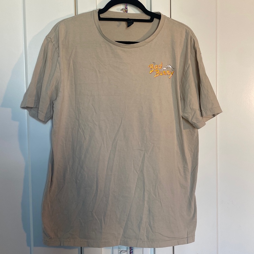 BAD BUNNY graphic tee short sleeve